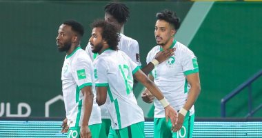 السعودية تتفوق على اليمن بثلاثية في الشوط الأول بتصفيات المونديال.. فيديو