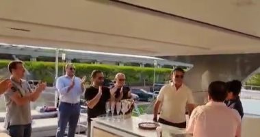 مفاجأة حلوة.. أصدقاء راغب علامة يحتفلون بعيد ميلاده الـ59 مبكرا "فيديو وصور"