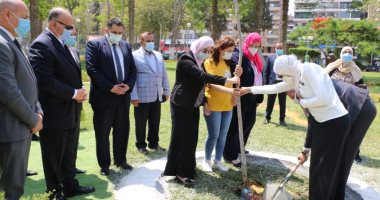 محافظة القاهرة تزرع أشجار كاسيا بحديقة الطفل بمناسبة يوم البيئة العالمى.. صور