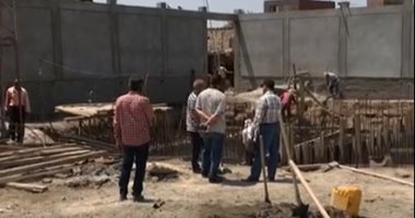 "حياة كريمة" تحقق حلم قلعة صناعة الكتان بالعمل على توصيل الصرف الصحى.. لايف