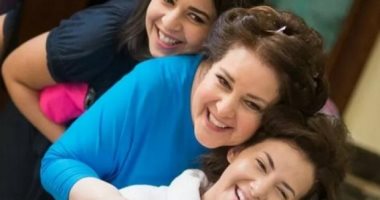 عضو اللجنة العلمية لمكافحة كورونا: دلال عبد العزيز تتماثل للشفاء