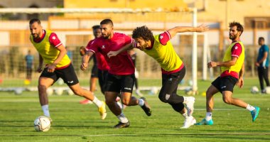 تسديد وتصحيح أخطاء.. 8 مشاهد من مران سيراميكا استعدادا للمصري
