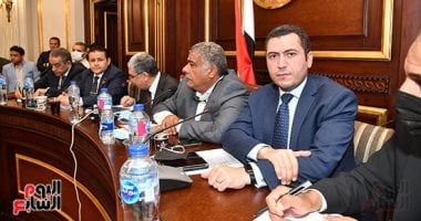 وزير الكهرباء: معدل استهلاك الطاقة للفرد بدول مجاورة يعادل 10 أضعافه فى مصر