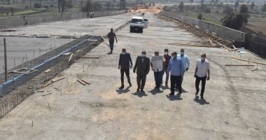 تفاصيل إنشاء مشروع محور ديروط بمليار و700 مليون جنيه فى أسيوط .. صور