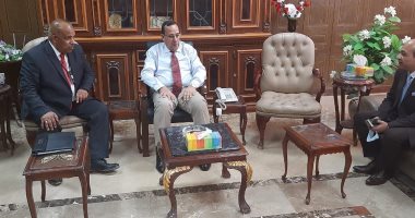 محافظ شمال سيناء يشدد على سرعة إنهاء مشروع مجمع الورش الحرفية 