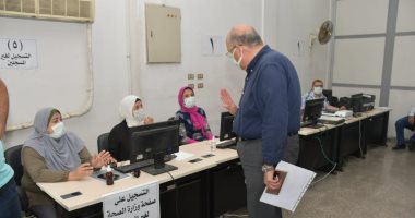 جامعة القاهرة تخصص 5 مقار لتطعيم هيئة التدريس والعاملين بلقاح كورونا.. صور