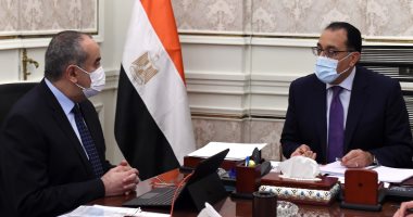 رئيس الوزراء يتابع مع وزير الطيران المدنى أعمال التطوير ورفع كفاءة مطار برج العرب
