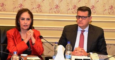 السفيرة نائلة جبر للنواب: نعد قانون يتعلق بإنشاء صندوق لرعاية المهاجرين
