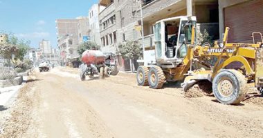 "حياة كريمة" تمد القرى بالمياه والصرف الصحى والغاز.. تنفيذ شبكات صرف وغاز طبيعى فى رملة الأنجب بالمنوفية.. وإنشاء محطة كبرى بالنمسا فى الأقصر.. وتدعيم شبكات مياه الشرب بقرية دنديل فى بنى سويف