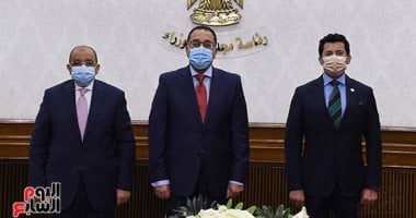 رئيس الوزراء يشهد مراسم توقيع مذكرة تفاهم لدعم المشروعات المتوسطة والصغيرة ومتناهية الصغر.. تستهدف خفض معدلات البطالة وتوفير فرص عمل لائقة ومستدامة للشباب من الجنسين.. وتعزيز ثقافة ريادة الأعمال ودعم مهاراتهم
