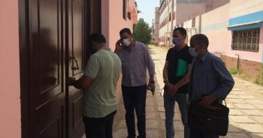 غلق وتشميع 7 مراكز دروس خصوصية ومكتبات بدون ترخيص فى الزقازيق.. صور