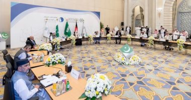 كبار علماء باكستان وأفغانستان يوقعون من جوار البيت الحرام "إعلان السلام في أفغانستان"