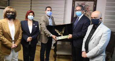 وزير السياحة والآثار يستعرض أبرز إنجازات الوزارة والوضع السياحى الراهن فى ندوة لحزب مستقبل وطن.. ويؤكد: مصر شهدت أضخم اكتشافات أثرية خلال الفترة الماضية.. والدولة حريصة على دعم القطاع والحفاظ على العمالة.. صور