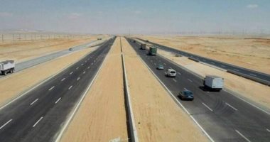 حكاية طريق "السويس - القاهرة".. هدية الرئيس السيسي لأهل بلد الغريب.. فيديو وصور