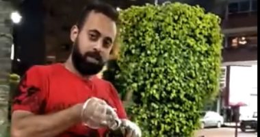 الشغل مش عيب.. إسلام حول عجلته مشروع قهوة على الماشى