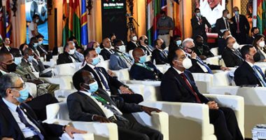رئيس الوزراء: نواجه مع العالم 4 تحديات أبرزهم كورونا وقيود السفر.. صور