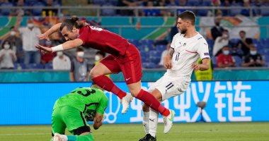 مدافع تركيا يفتتح أهداف اليورو بالخطأ فى مرماه لصالح ايطاليا.. فيديو