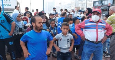 أول مرة.. ماراثون للأقزام على كورنيش الإسكندرية .. لايف وصور