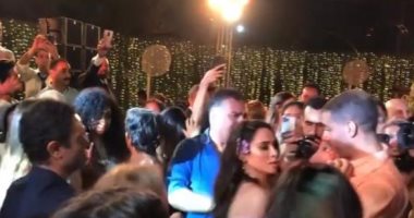 تامر حسنى يهنئ محمد فراج و بسنت شوقي على عقد قرانهما 