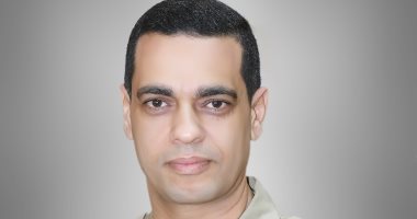 وزير الدفاع يصدق على تعيين متحدث عسكرى جديد للقوات المسلحة.. العقيد أركان حرب غريب عبد الحافظ حاصل على فرقة معلمى صاعقة راقية.. واجتاز دورة تأهيل ضباط المخابرات..وحصل على نوط الواجب العسكرى من الطبقة الثانية