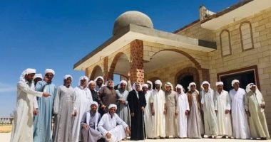 "حياة كريمة" تعيد الحياة لأهالى قرية الظهير بسيناء بعد سنوات من النسيان والظلام.. توفير خدمات الكهرباء تبرز البهجة والاستقرار لسكانها وتحولها لمنارة ليلا.. والأهالى يرفعون علم مصر فى سماء القرية.. صور