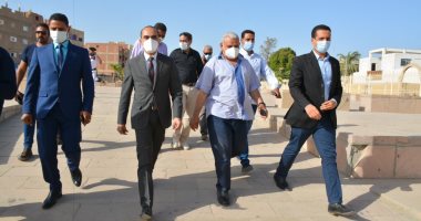 نائب محافظ سوهاج ومتدربى البرنامج الرئاسى يتفقدون المنطقة الأثرية بأبيدوس.. صور