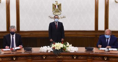 رئيس الوزراء يشهد توقيع عدد من اتفاقيات التعاون بين مصر وفرنسا.. تمويل برنامج دعم موازنة قطاع الحماية الاجتماعية بمصر لصالح تطبيق منظومة التأمين الصحى الشامل.. إقامة حرم جامعى جديد للجامعة الفرنسية فى مصر