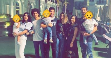 سهرة أسرية تجمع تريزيجيه ومارسيلو ومحمد عواد حارس الزمالك.. صور