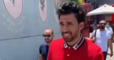شاهد.. تريزيجيه يدعم لاعبي الأهلي فى التتش قبل مواجهة الترجى بأبطال أفريقيا