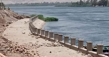 محافظ سوهاج يتابع الموقف التنفيذى لمشروع تطوير وتجميل كورنيش المراغة.. صور