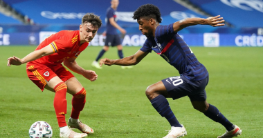 يورو 2020.. منتخب فرنسا يحتفل بعيد ميلاد كومان قبل قمة ألمانيا.. فيديو 
