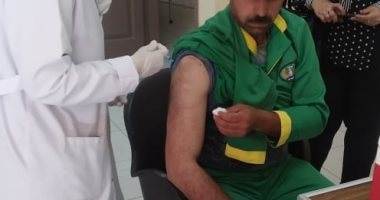 محافظ المنوفية يطلق مبادرة لتطعيم عمال النظافة ضد الالتهاب الكبدى