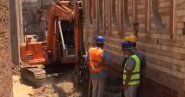 حياة كريمة.. العمل فى توصيل خدمات الصرف الصحى لـ9 قرى ببنى سويف