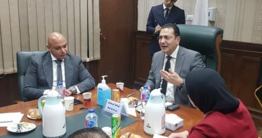 وفد تنسيقية شباب الأحزاب يلتقى رئيس جهاز حماية المستهلك 