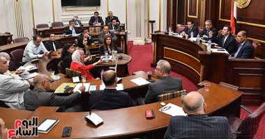 صناعة النواب تناقش طلب إحاطة يطالب بإلغاء رسوم إغراق واردات مصر من البليت وحديد التسليح.. صور