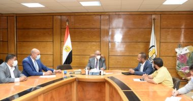 رئيس جامعة أسيوط يوقع برتوكولا لتوفير خدمات الرد الصوتى 