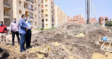 محافظ الغربية يتفقد أعمال الحفر بمشروع الإسكان الاجتماعى بالعجيزى