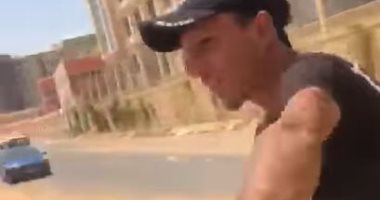 فتاة توثق تعرضها للتحرش الجسدى واللفظى من سائق توكتوك بالتجمع