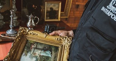 محاصرة اللصوص.. الإنتربول يطلق تطبيقا للتعرف على الأعمال الفنية المسروقة