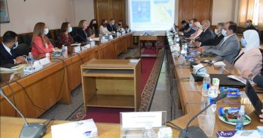 وزير الرى يستعرض خطط الوزارة لمواجهة التغيرات المناخية مع وزيرة الطاقة البريطانية