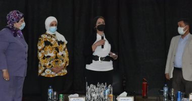 رئيس جامعة أسيوط تؤكد على ضرورة التطعيم باللقاح المضاد لفيروس كورونا