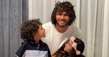 بصورة مع التورتة.. الننى يحتفل بعيد ميلاد أبنائه: "أتمنى أن أراكما بأفضل حياة"