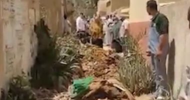 سرق الجثث وولع فيها.. لايف من مقابر شبين الكوم بعد الحادث والقبض على المتهم