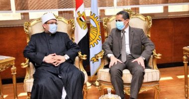 وزير الأوقاف يستعرض خطة تطوير المساجد الأثرية بالمحلة ويجتمع بالأئمة 