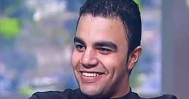 أبويا مصدر الثقة.. قصيدة جديدة للشاعر خالد عبد النبى