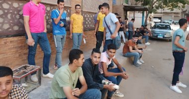 طلاب الدبلومات الفنية يؤدون الامتحانات داخل 148لجنة بالمنوفية.. لايف وصور