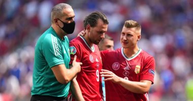 يورو 2020.. نقل قائد المجر للمستشفى بعد إصابته في الرأس أمام فرنسا