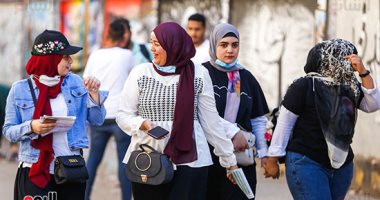 المدارس تستقبل طلبة الدبلومات الفنية فى أول أيام الامتحانات النظرى.. فيديو