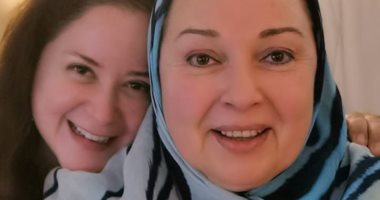 أحدث ظهور للفنانة المعتزلة نورا فى عيد ميلادها.. ومى نور الشريف: منورة حياتى