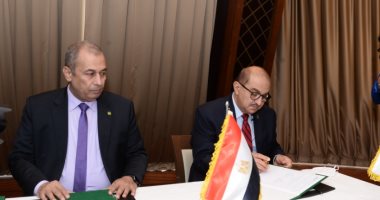 رئيس جامعة أسيوط يوقع بروتكول تعاون مع شركة حلوان للصناعات الهندسية
